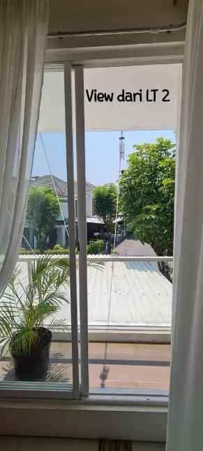 dijual rumah royal residence