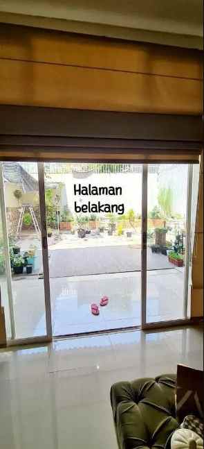 dijual rumah royal residence