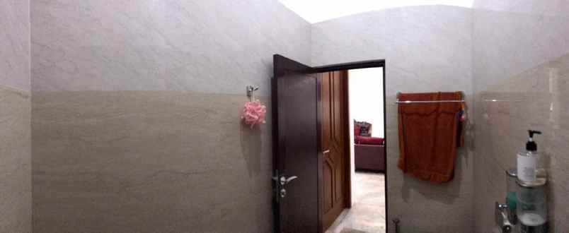 dijual rumah rumah di kranggan permai
