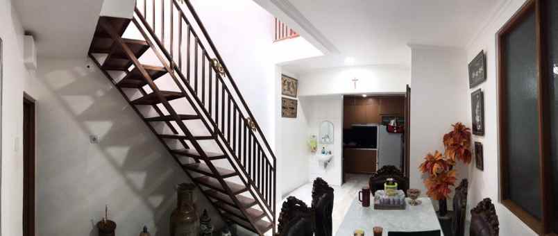 dijual rumah rumah di kranggan permai