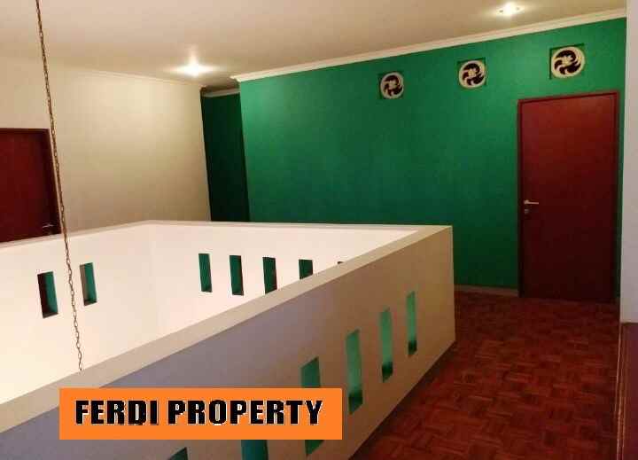 dijual rumah rumah mewah dekat mal