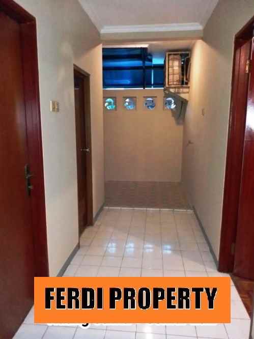 dijual rumah rumah mewah dekat mal