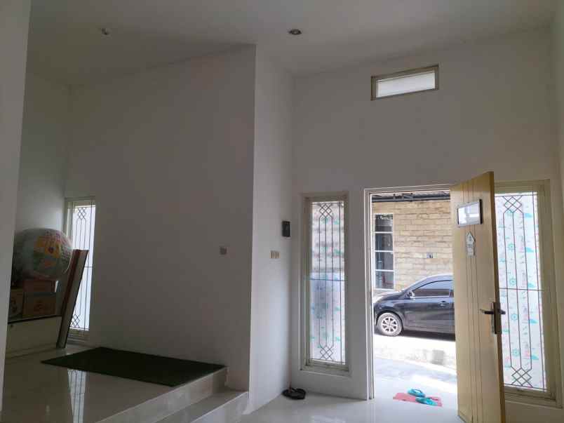 dijual rumah rungkut