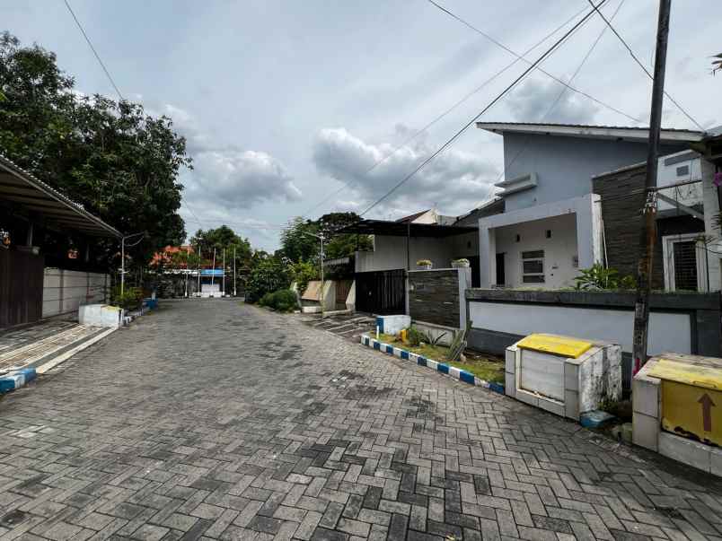 dijual rumah rungkut mejoyo