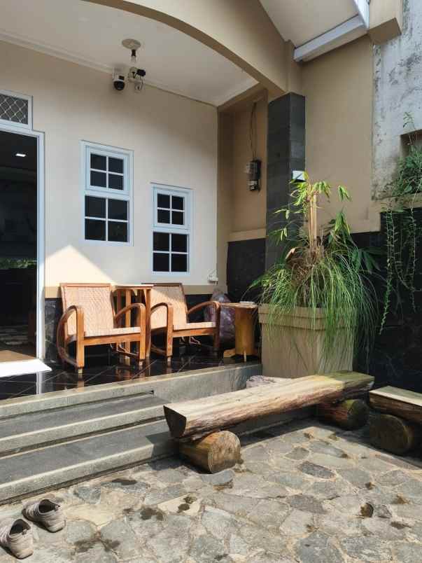 dijual rumah sariwangi mekarwangi