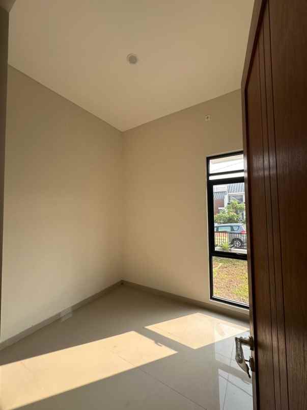 dijual rumah sawojajar