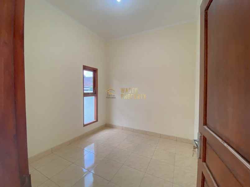 dijual rumah selomartani