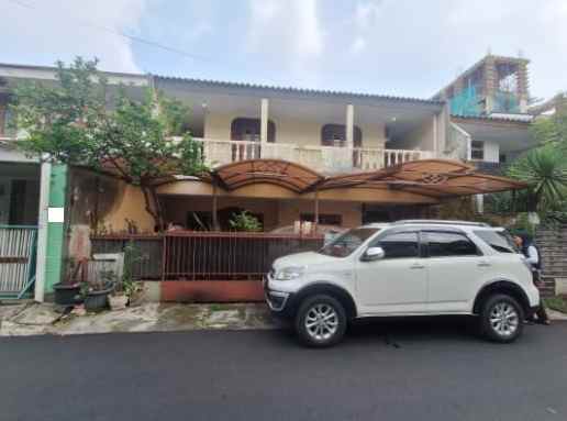 dijual rumah senopati
