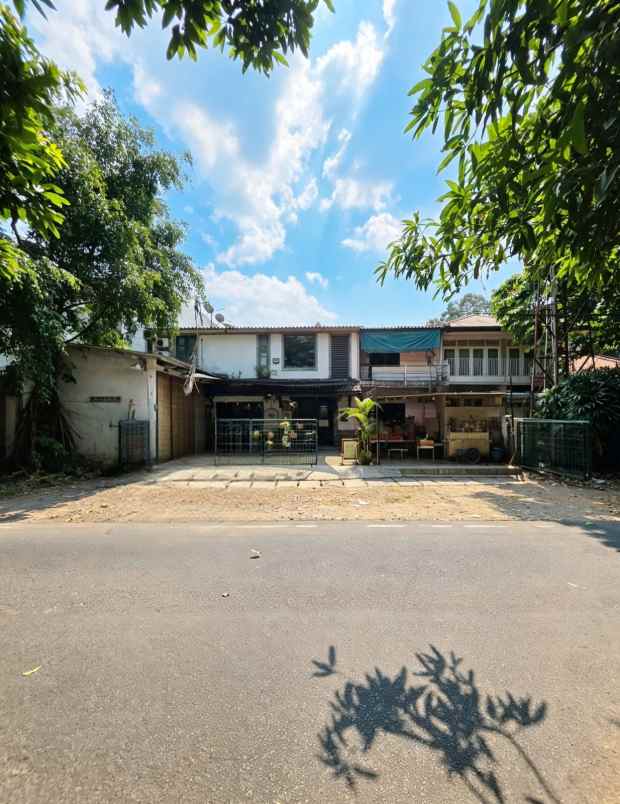 dijual rumah senopati