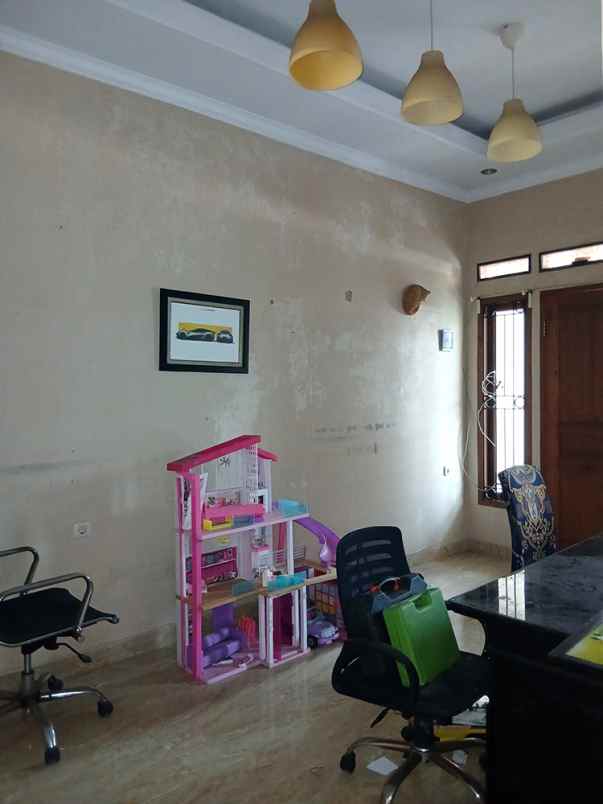 dijual rumah setu indah