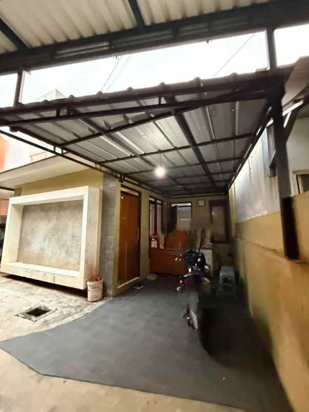 dijual rumah siap huni ciracas jaktim 600jt