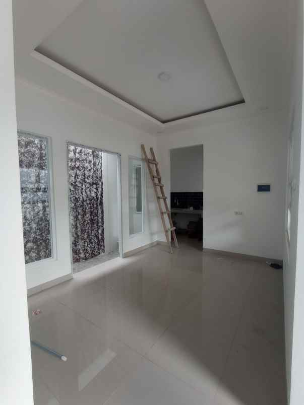 dijual rumah siap huni di kalimulyan depok