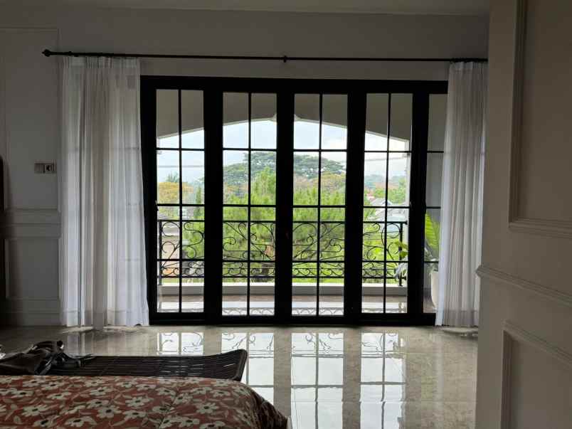 dijual rumah siap huni mewah lokasi cemorokandang