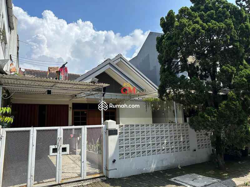 dijual rumah singgasana pradana