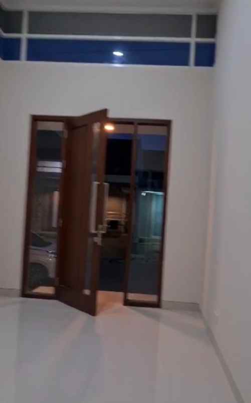 dijual rumah strategis siap huni