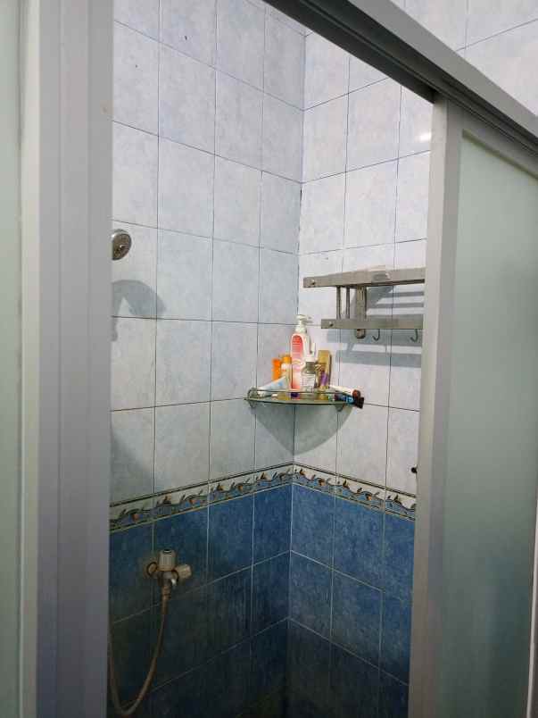 dijual rumah strategis siap huni