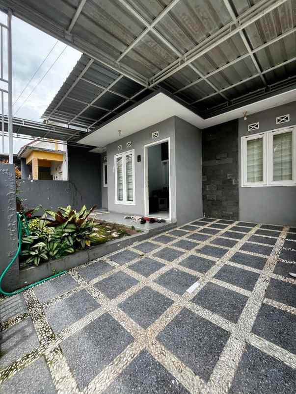 dijual rumah suhat permata jingga kota