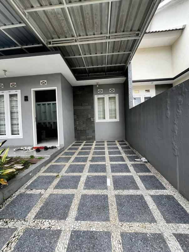 dijual rumah suhat permata jingga kota