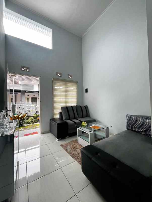 dijual rumah suhat permata jingga kota