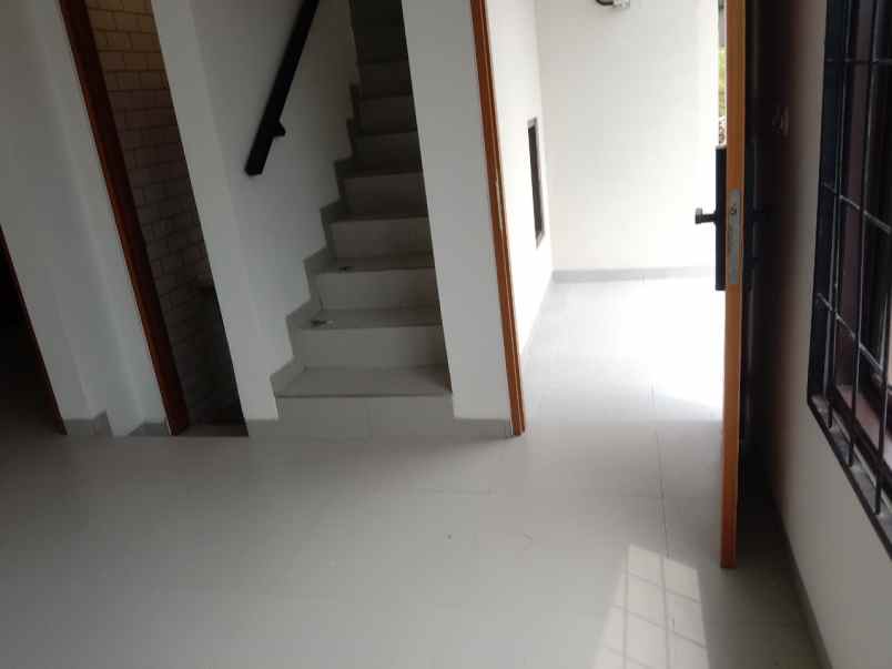 dijual rumah sukahati cibinong bogor