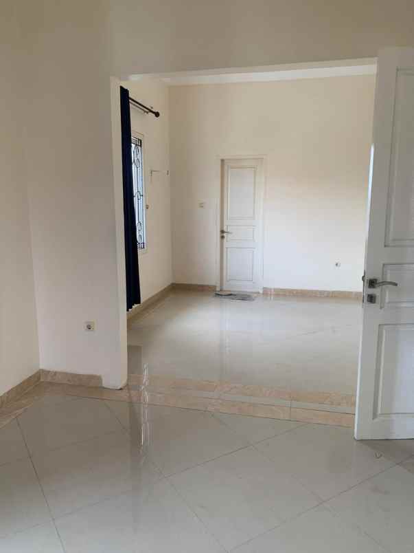 dijual rumah sumur batu