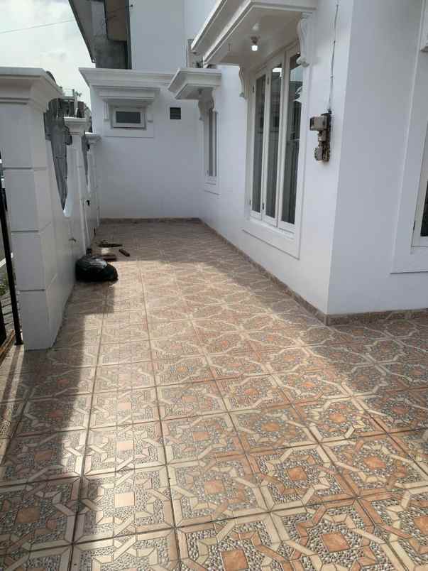dijual rumah sumur batu
