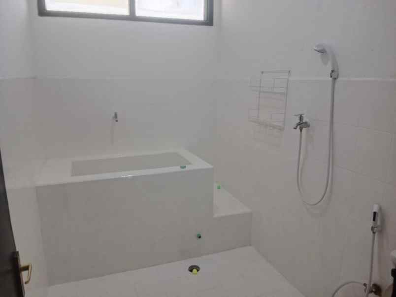 dijual rumah suryalaya