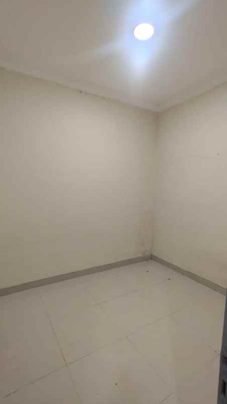 dijual rumah taman harapan baru