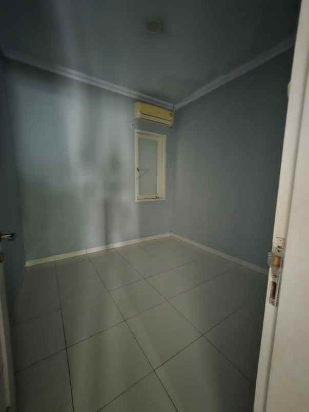 dijual rumah taman harapan baru