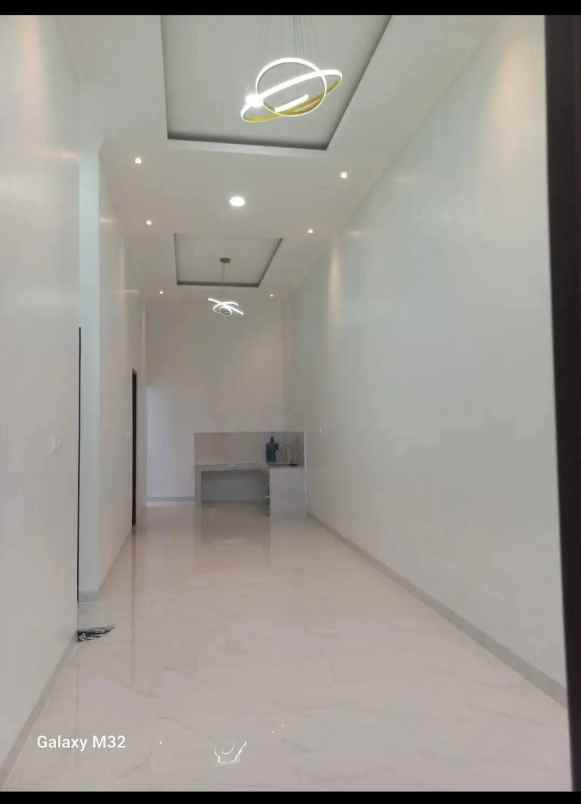 dijual rumah taman harapan baru kota