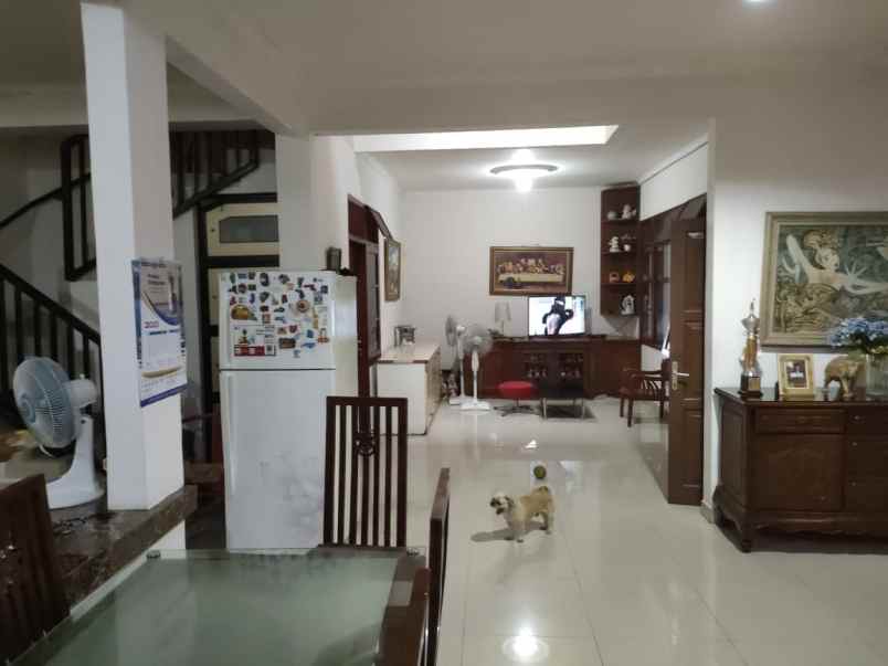 dijual rumah taman semanan indah