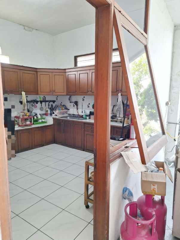 dijual rumah tempat usaha jl gatot subroto bandung