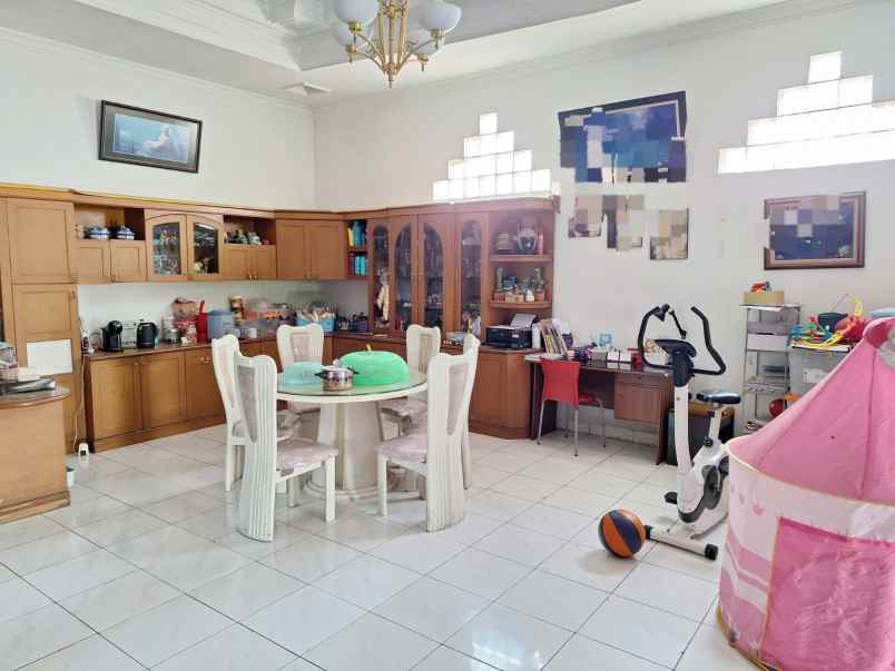 dijual rumah tempat usaha jl gatot subroto bandung