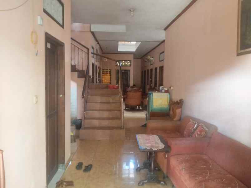 dijual rumah tenggilis mejoyo