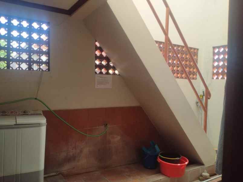 dijual rumah tenggilis mejoyo