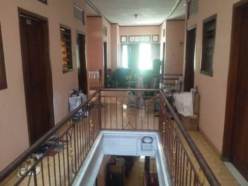 dijual rumah tenggilis mejoyo