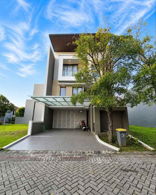 dijual rumah the mansion pakuwon indah