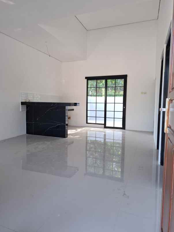 dijual rumah the villa arcadia