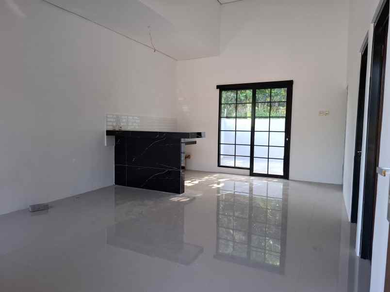 dijual rumah the villa arcadia