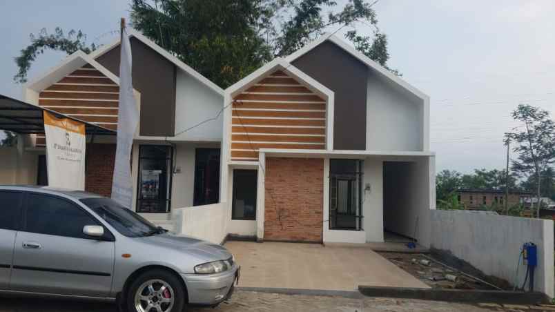 Rumah Modern Minimalis Di Tlogowaru Dekat Block Office Kota Malang