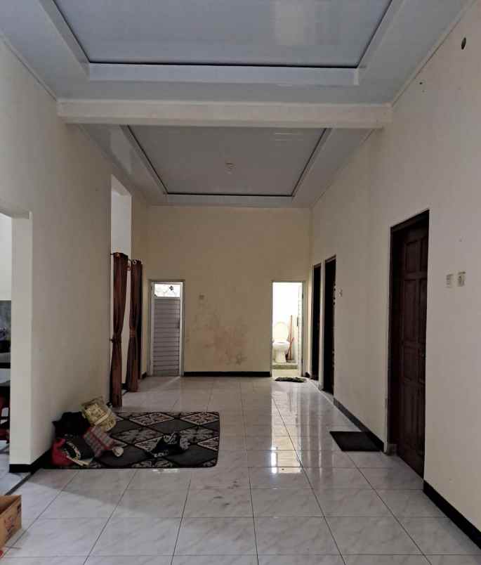 dijual rumah trihanggo