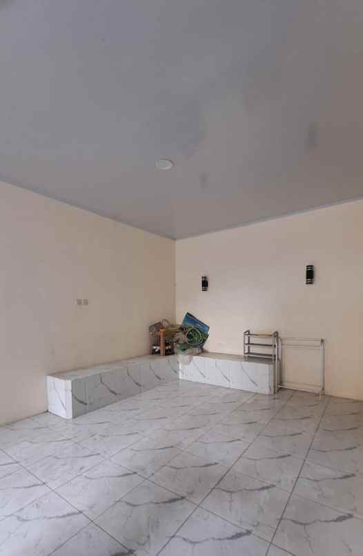 dijual rumah trihanggo