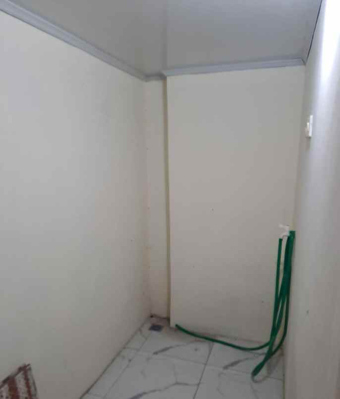 dijual rumah trihanggo