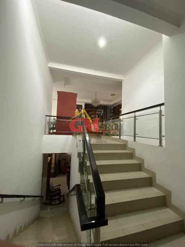 dijual rumah turangga