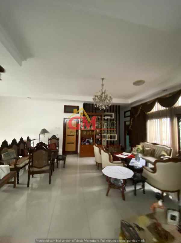 dijual rumah turangga
