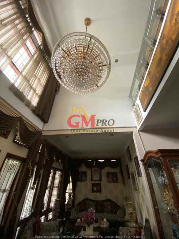 dijual rumah turangga