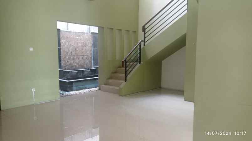 dijual rumah villa meutia kirana