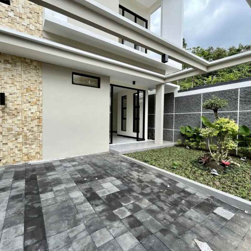 dijual rumah wedomartani