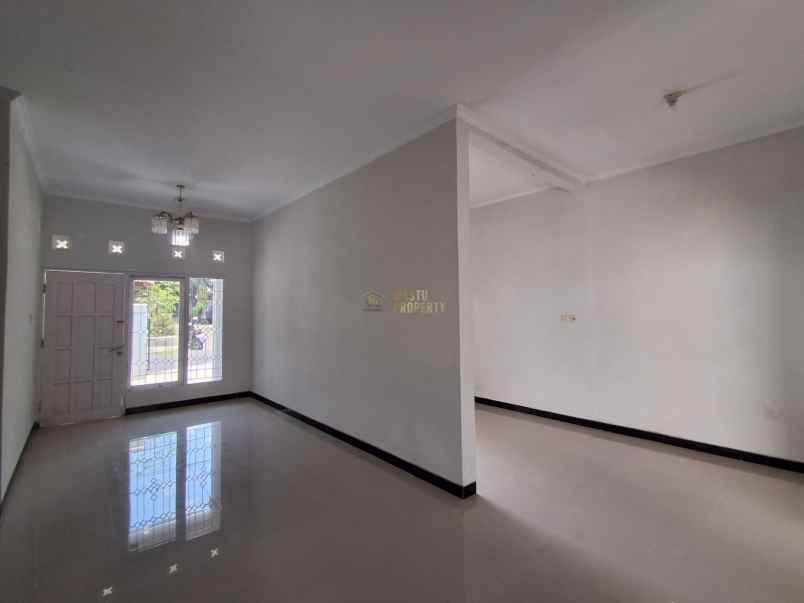 dijual rumah wedomartani