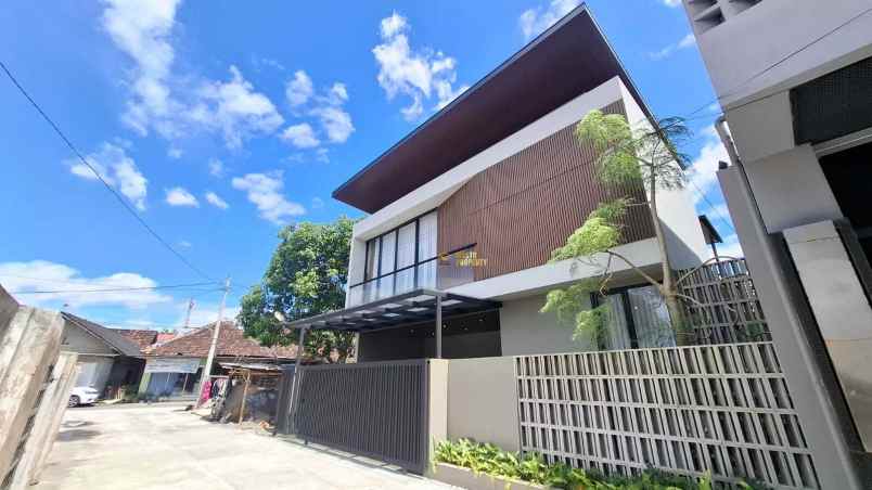 dijual rumah wedomartani ngemplak